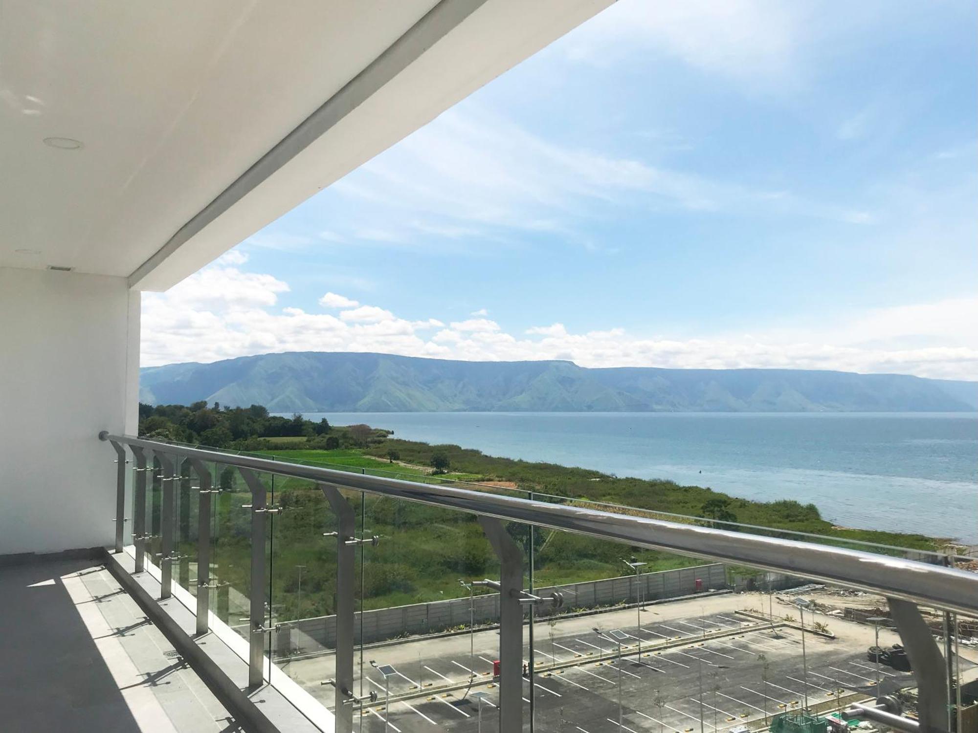Labersa Hotel & Convention Center Samosir Sinapuran Eksteriør billede