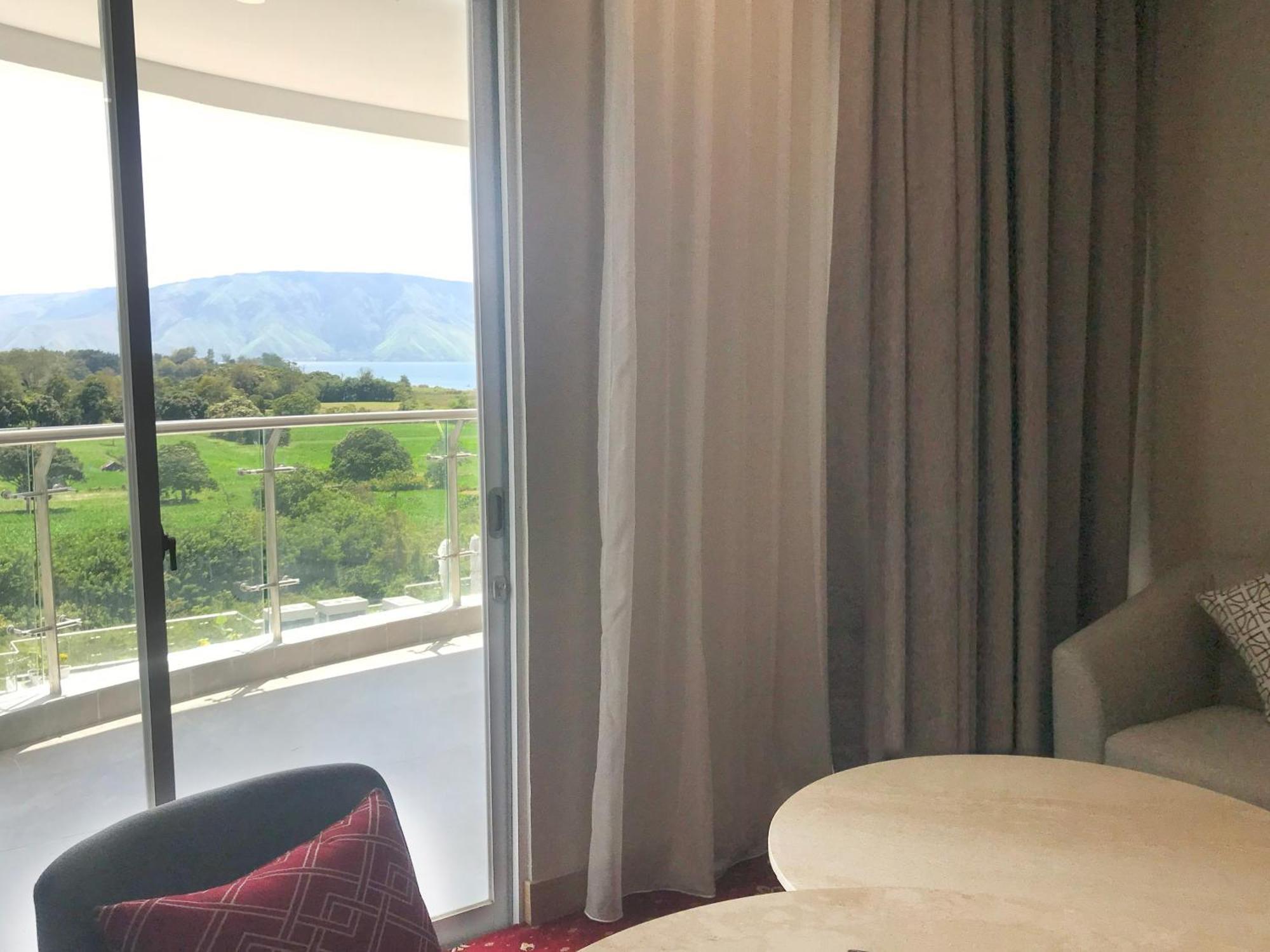 Labersa Hotel & Convention Center Samosir Sinapuran Eksteriør billede
