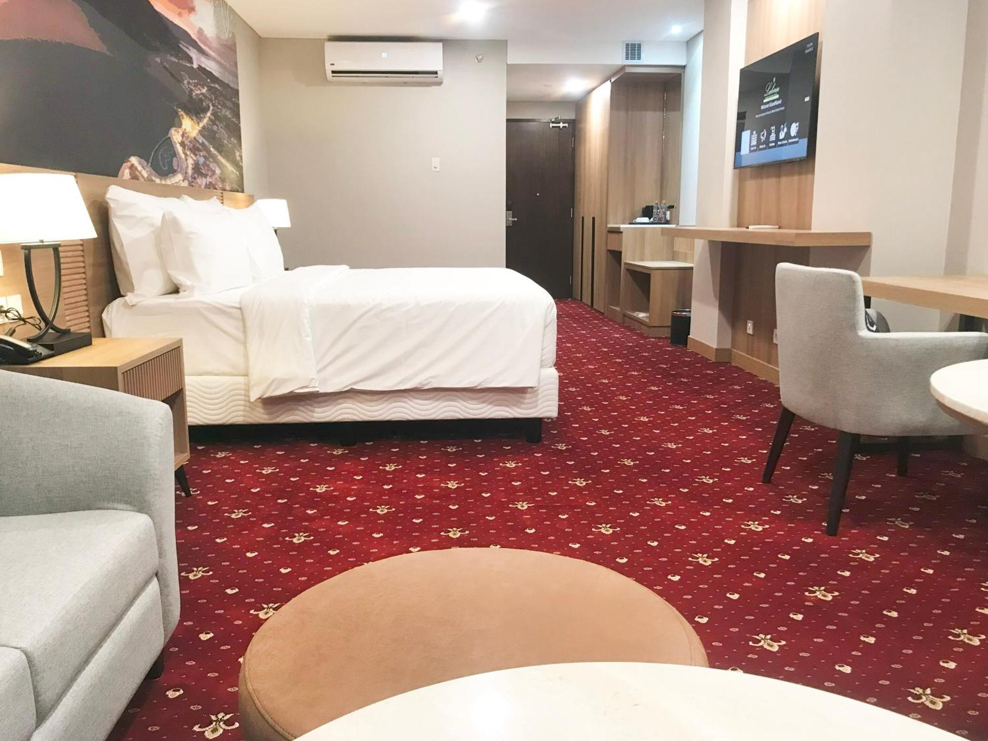 Labersa Hotel & Convention Center Samosir Sinapuran Eksteriør billede