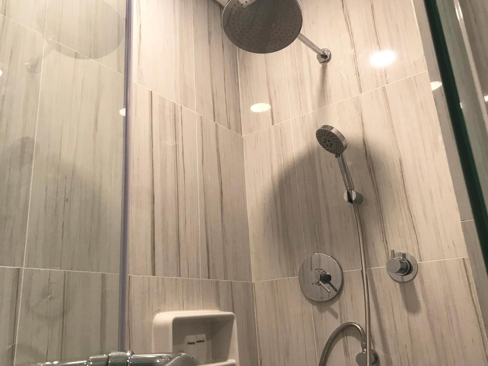 Labersa Hotel & Convention Center Samosir Sinapuran Eksteriør billede