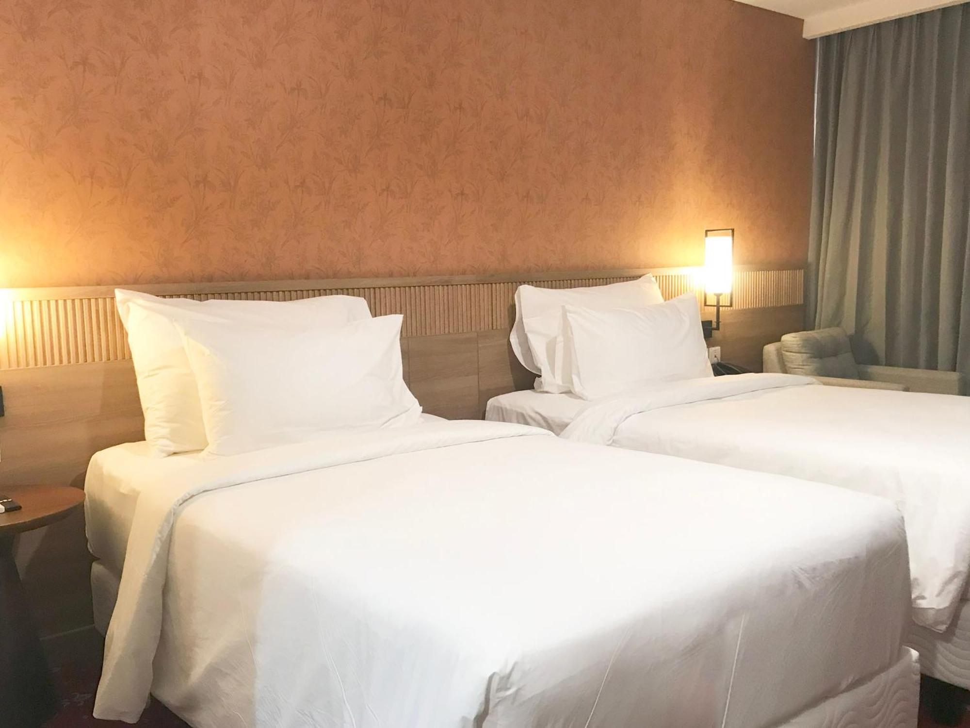 Labersa Hotel & Convention Center Samosir Sinapuran Eksteriør billede