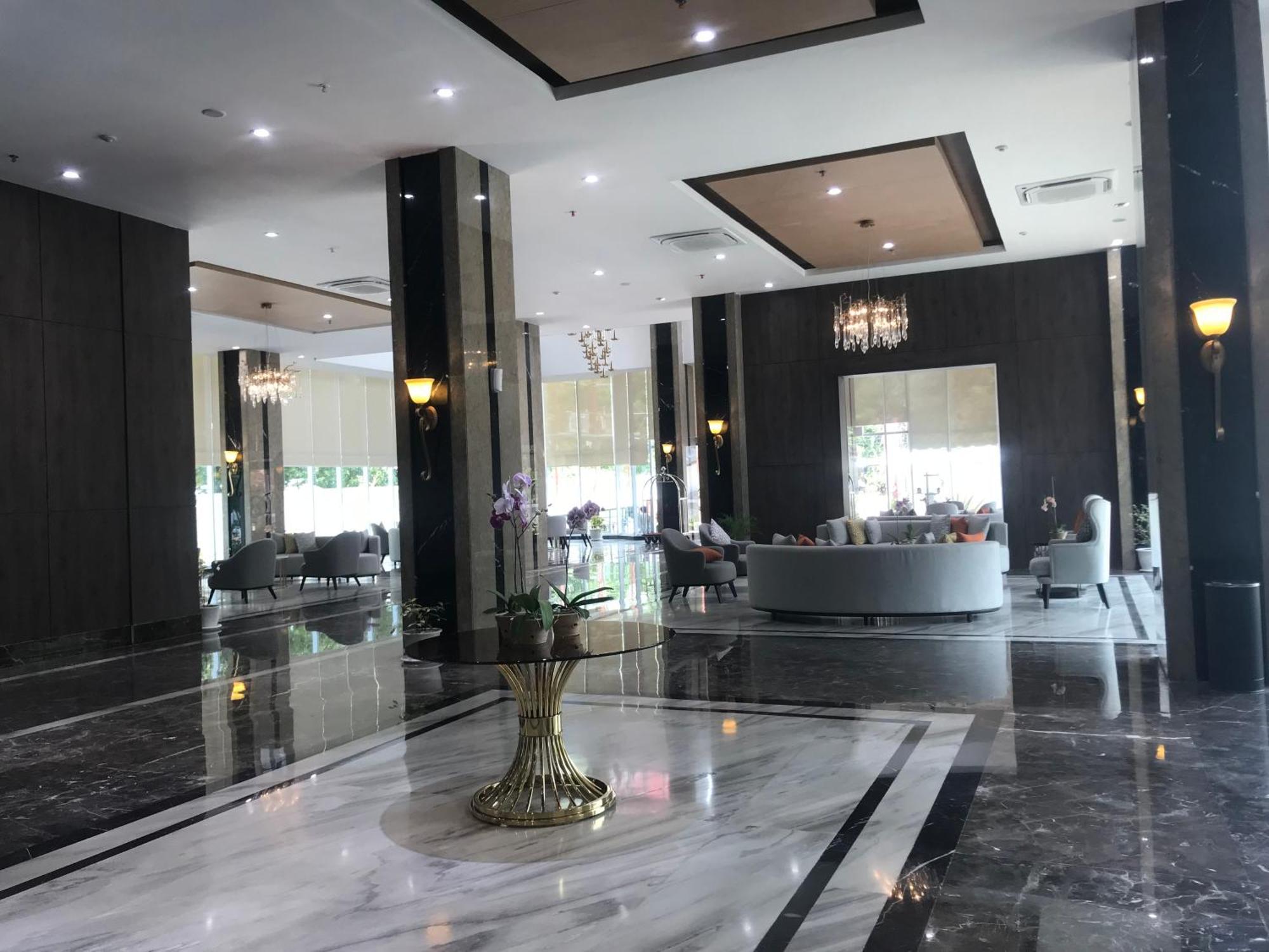 Labersa Hotel & Convention Center Samosir Sinapuran Eksteriør billede