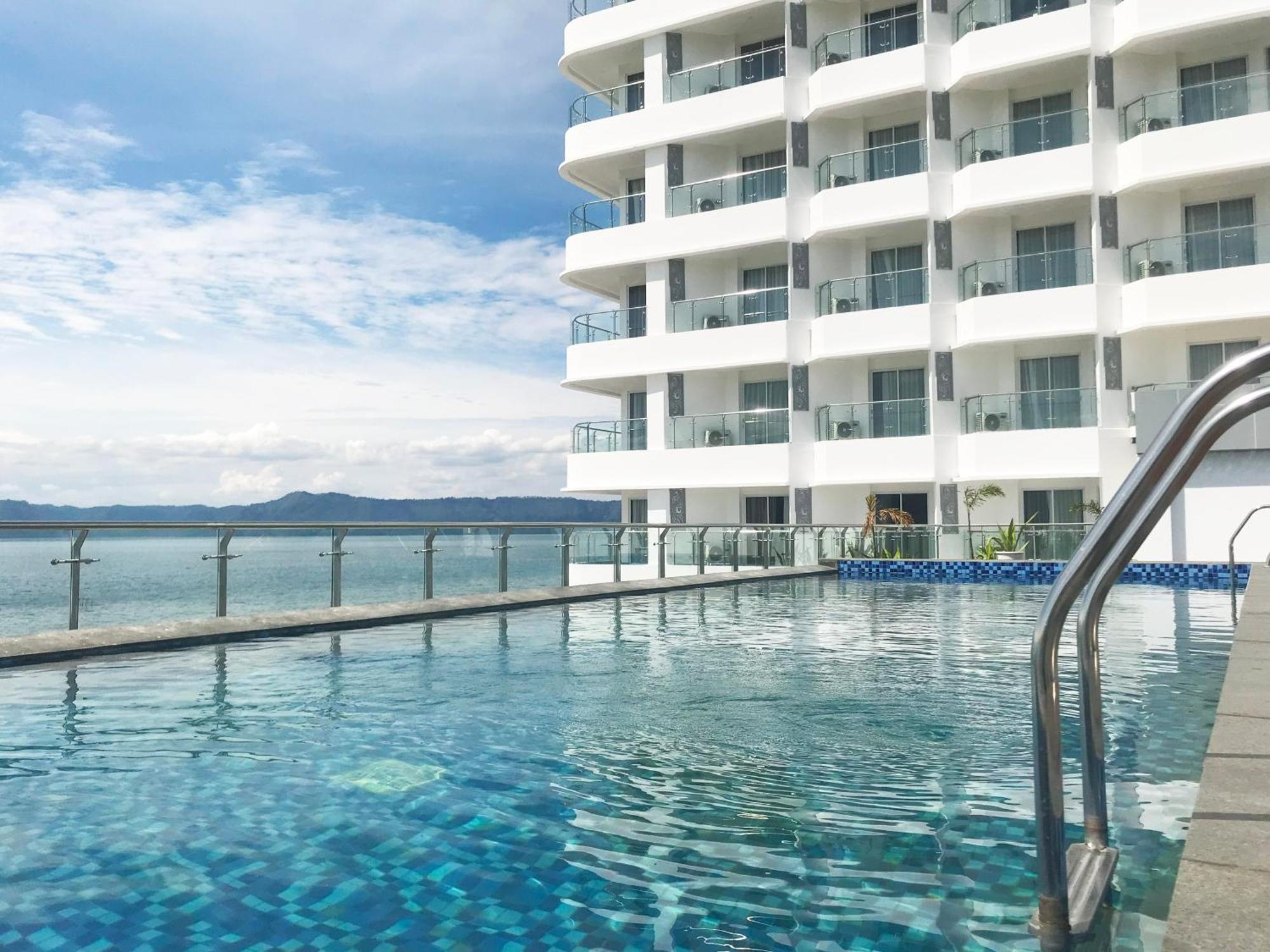 Labersa Hotel & Convention Center Samosir Sinapuran Eksteriør billede
